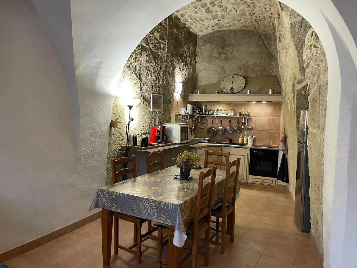 Luberon Maison De Village Entiere 2 A 6 Personnes Cabrieres-d'Aigues 0*,  France