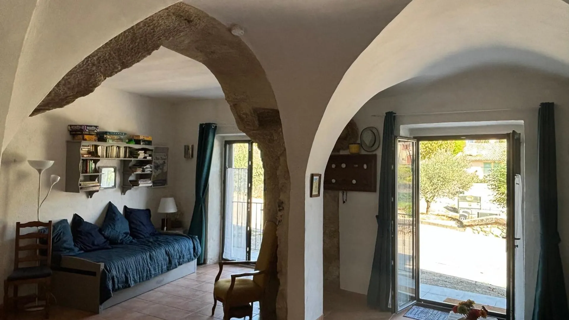 Holiday home Luberon Maison De Village Entiere 2 A 6 Personnes Cabrieres-d'Aigues